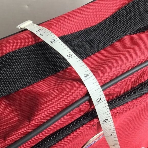 American Tourister Red Carry On Bag Shoulder Adjustable Travel Overnight Retro - Picture 5 of 12